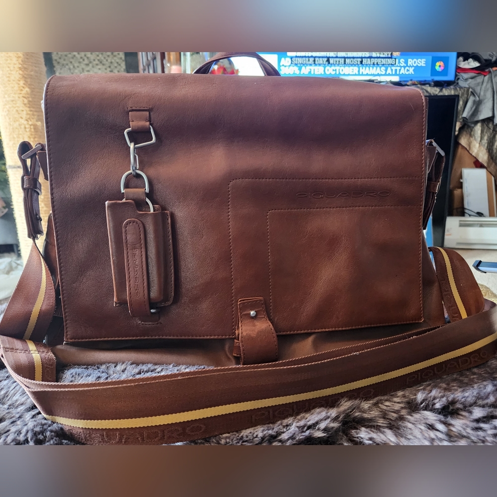 Piquadro fine leather Brown Laptop, business, messenger, bag. Rare find. - Picture 1 of 16